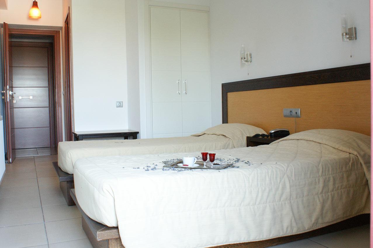 Aposperides Hotel Livadi  Zewnętrze zdjęcie